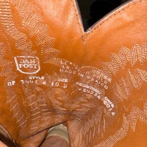 Dan Post Tan Leather Cowboy Boots – Men’s 10D – Classic